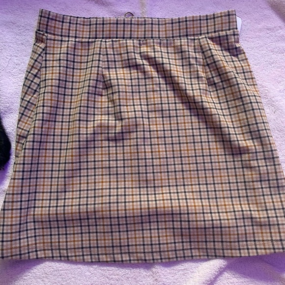 PLAID THRIFTED SKIRT - Picture 1 of 1
